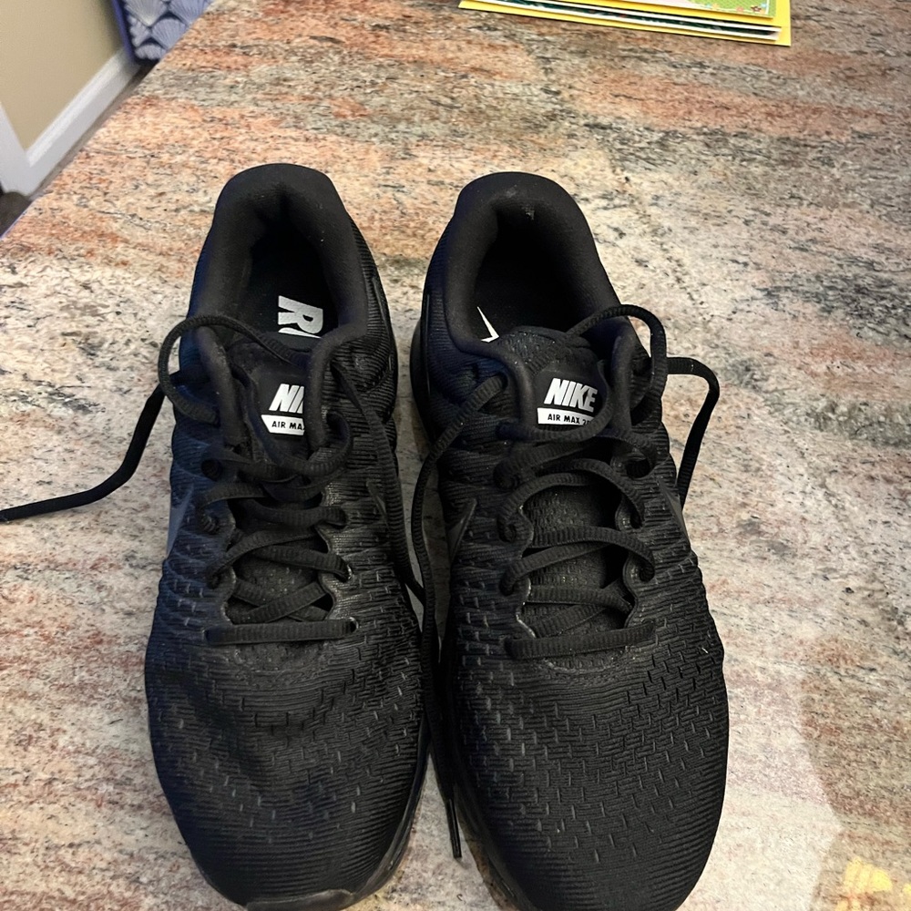 Nike Air Max 2017 Men's Black Running Shoes
